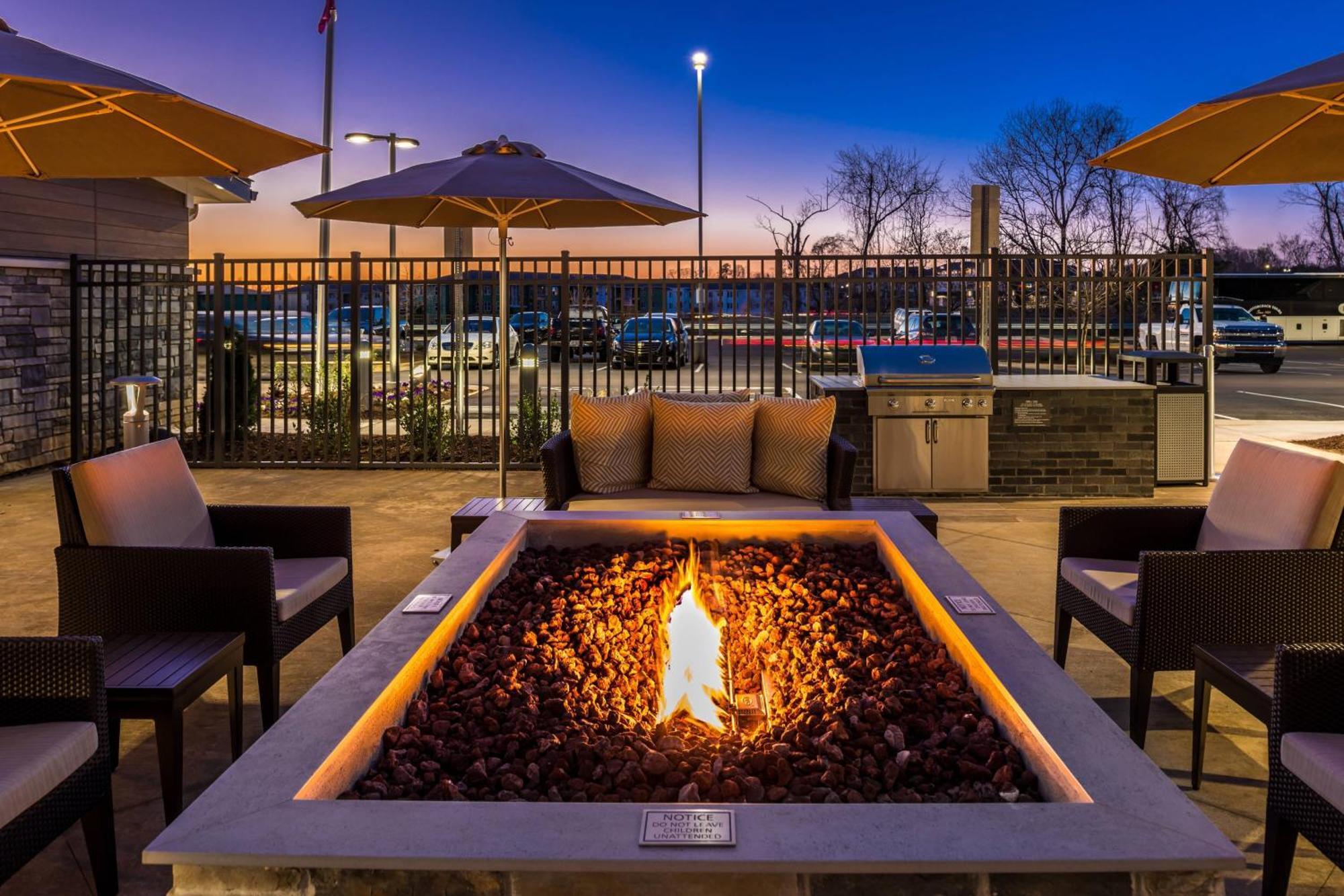 By Marriott Steele Creek Hotel 3*